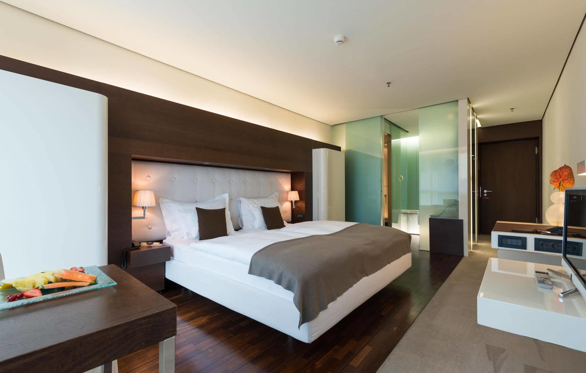 Hotel Side Design